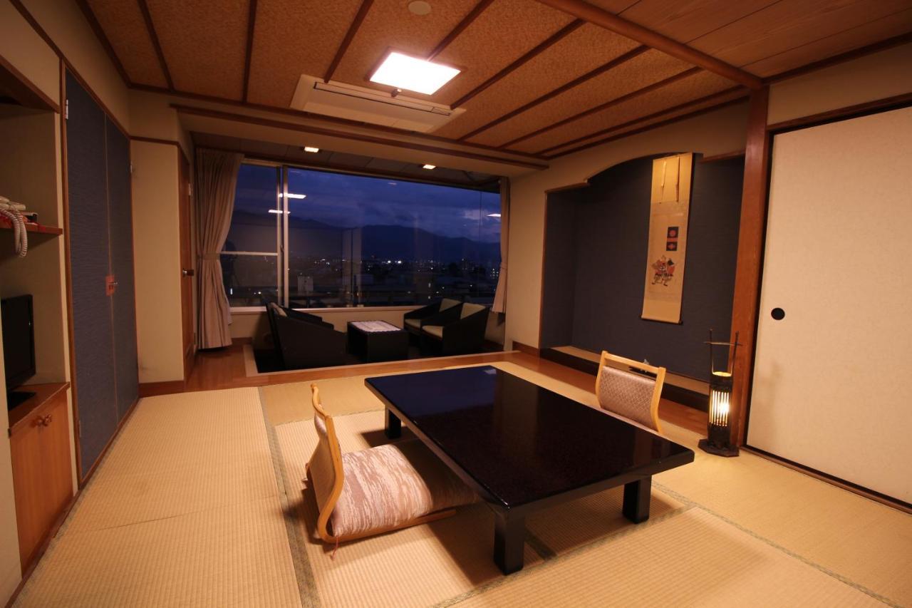 Hotel Hatta Fuefuki Buitenkant foto